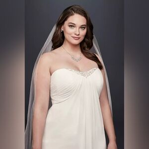 Elegant White Strapless Wedding Dress